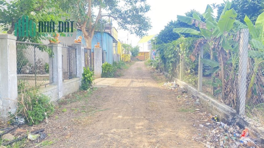 Bán lô đất ngộp hẻm ql20 gần nhà hàng giang thạch thảo, phú hội đức trọng