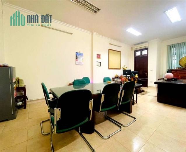 Bán Nhà Phân Lô Phố Trung Kính Quận Cầu Giấy. 105m Xây 6 Tầng Mặt Tiền 5m Nhỉnh 18 Tỷ. Cam Kết Ảnh