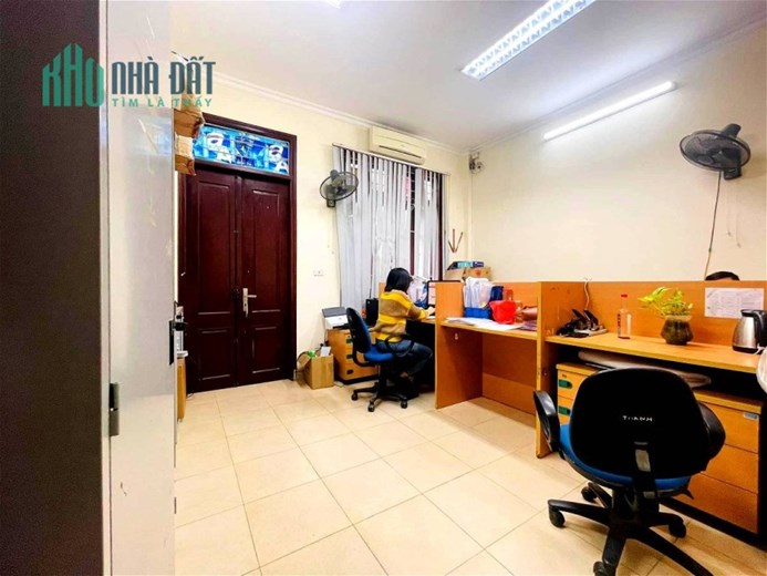 Bán Nhà Phân Lô Phố Trung Kính Quận Cầu Giấy. 105m Xây 6 Tầng Mặt Tiền 5m Nhỉnh 18 Tỷ. Cam Kết Ảnh