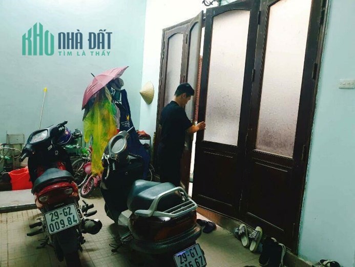 Bán nhà VươngThừa Vũ ô tô tránh, sổ đỏ phân lô