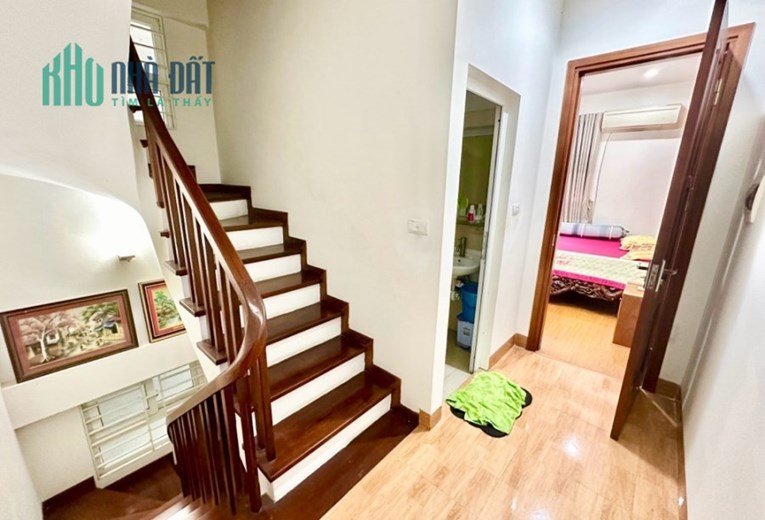 TRUNG TÂM CẦU GIẤY – NHÀ DÂN XÂY – THIẾT KẾ ĐẸP – 5 TẦNG THOÁNG SÁNG 40M2, 6 TỶ