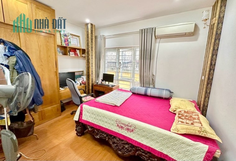 TRUNG TÂM CẦU GIẤY – NHÀ DÂN XÂY – THIẾT KẾ ĐẸP – 5 TẦNG THOÁNG SÁNG 40M2, 6 TỶ
