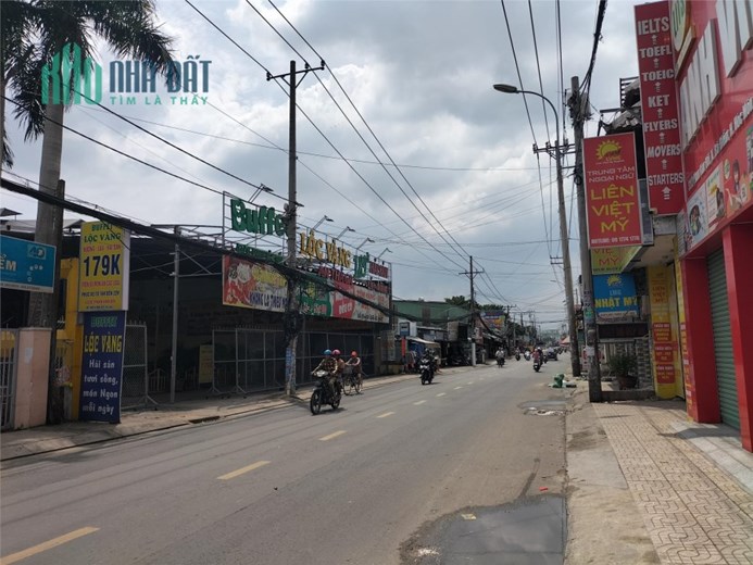 Bán nhà mặt tiền đường xe container -  khu Bà Điểm - gần  QL22, và QL 1A
