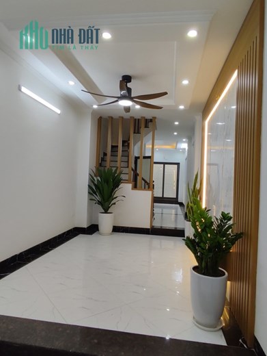 TT NGÃ TƯ SỞ. Bán nhà phố Chính Kinh, Thanh Xuân. 45m2 x 4T. NHÀ MỚI. 3 THOÁNG. Hơn 5 Tỷ.