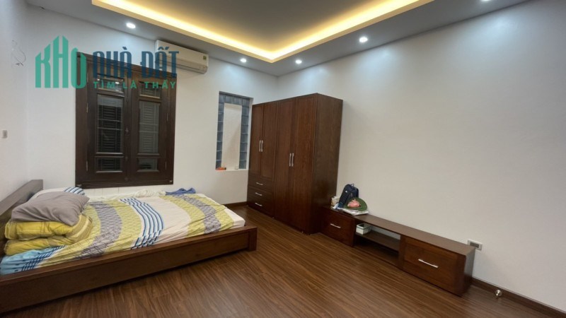 Bán nhà riêng Chùa Bộc 45m 4 tầng ngõ thông kinh doanh ô tô dừng đỗ ngày đêm nhỉnh 9 tỷ lh