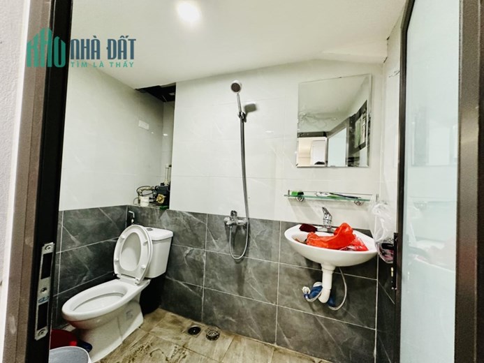 Bán nhà tập thể mặt Phố Minh Khai, Hai Bà Trưng 55m2, 2 ngủ chỉ 1.75 tỷ.