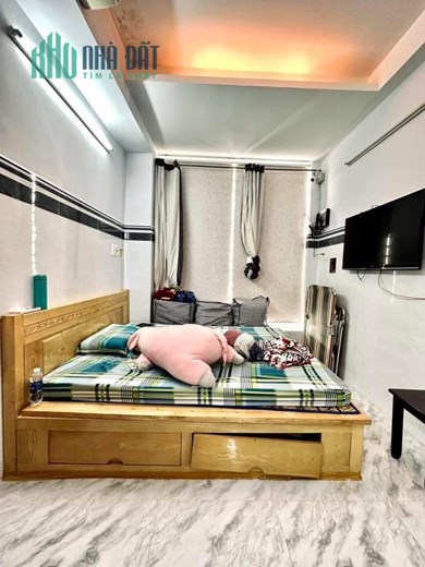 Nhà đẹp Ngang 3,4 nở hậu 4.5x9.5 Đổ Quang Đẩu P. Ngũ Lão Q1hơn 6 tỷ xx