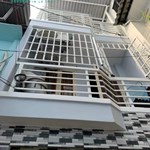 Nhà đẹp Ngang 2.8 nở hậu 3x 7.5m,3 tấm,Đoàn Văn Bơ Q4 có 2 tỷ