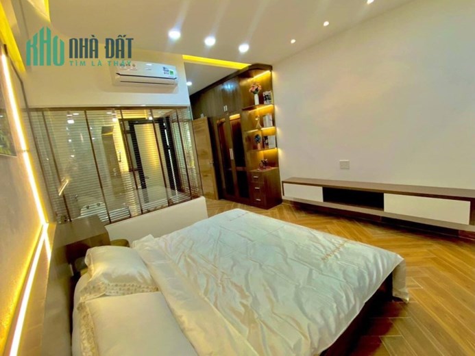 BIỆT THỰ VIP GÒ VẤP - MÊ NGAY TỪ CÁI NHÌN ĐẦU TIÊN -  KHU PHÂN LÔ - HẺM XE TẢI TRÁNH - NGAY MẶT