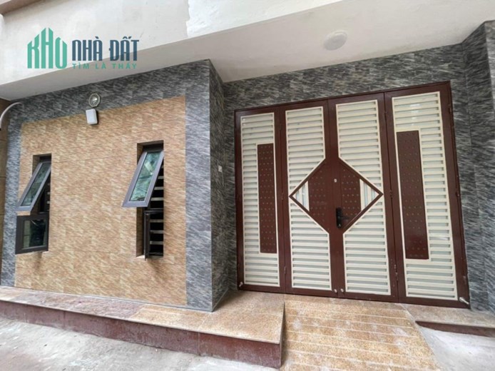 Bán Nhà Phố Hoàng Quốc Việt 53m2 x 5 tầng, 4 phòng ngủ, khu phân lô ô tô tránh, gần Phố ngõ rộng,