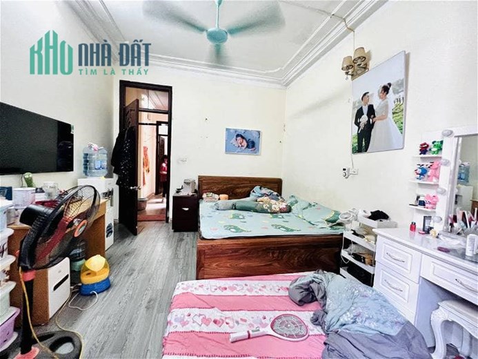 CĂN NHÀ ĐẸP PHỐ BÙI XƯƠNG TRẠCH, NHÀ DÂN XÂY CHƯA QUA SỬA CHỮA, RỘNG 45M 4 TẦNG NGÕ XE BA GÁC PHÓNG.