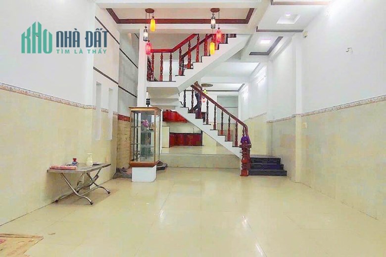 Bán Nhà Mặt Tiền Kinh Doanh Gần Nguyễn Ảnh Thủ, 100m2, 3 Tầng, 4PN, Tân Chánh Hiệp. Quận 12