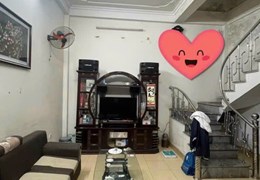 BÁN GẤP NHÀ BỒ ĐỀ LONG BIÊN . 50M x 3T . NGÕ THÔNG , SÁT PHỐ . GIÁ 3.5 TỶ .