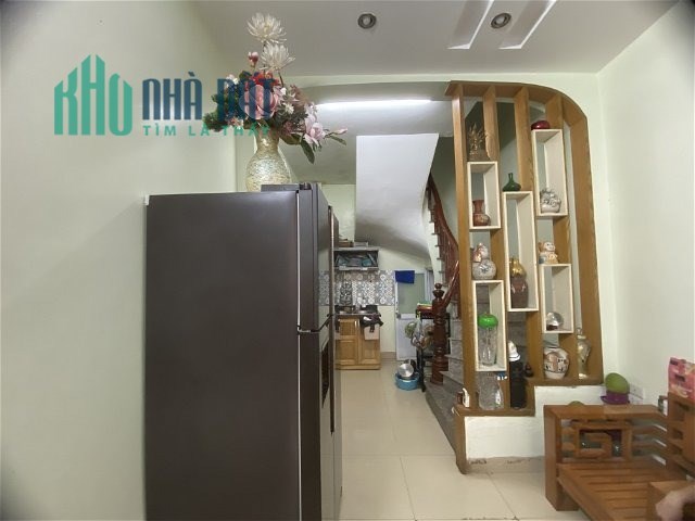 Bán nhà phố Tôn Đức Thắng Quận Đống Đa lô góc, phân lô 28m2x4 tầng chỉ 3.5 tỷ, lh 0938312111