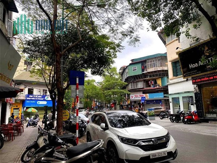 Bán tòa nhà mặt phố Quán Thánh Quận Ba Đình 284m2x tầng, mặt tiền 12m chỉ 113 tỷ.