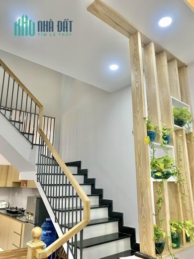 MẶT TIỀN KINH DOANH KHU VIP BÌNH PHÚ 4X18M 3 TẦNG CÓ SÂN THƯỢNG 5PN CHỈ LẼ 300 TRIỆU
