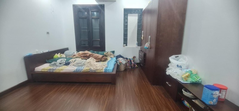 Tìm Người Thuê Nguyên Nhà Kinh doanh mặt phố Tây Sơn, Đống Đa