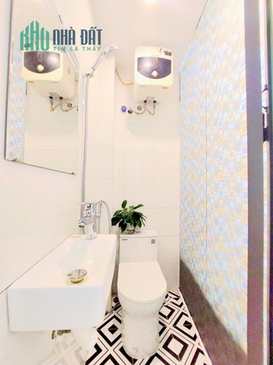 TRUNG TÂM PHỐ MINH KHAI QUẬN HAI BÀ TRƯNG NHÀ 5 TẦNG GIÁ: HƠN 1x TỶ NHÀ 3 P – NGỦ – CÔNG NĂNG SỬ