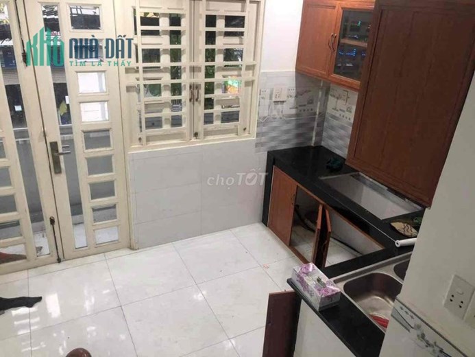 Nhà 3 lầu MTKD đường Văn Cao, sát đường Nguyễn Sơn - 10 triệu