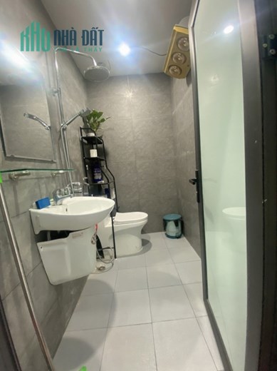 SIÊU RẺ. Bán nhà Ngã Tư Sở, Thanh Xuân. 30m2 x 4 Tầng. NHÀ ĐẸP. 2 THOÁNG. Nhỉnh 3 Tỷ.