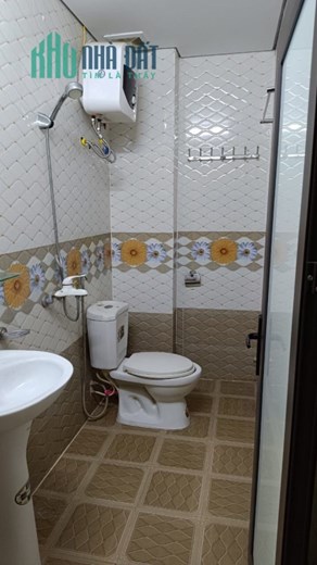Bán nhà mặt ngõ đường Hoàng Mai, kinh doanh, ô tô tránh 38m2x5 tầng chỉ 5.5 tỷ.