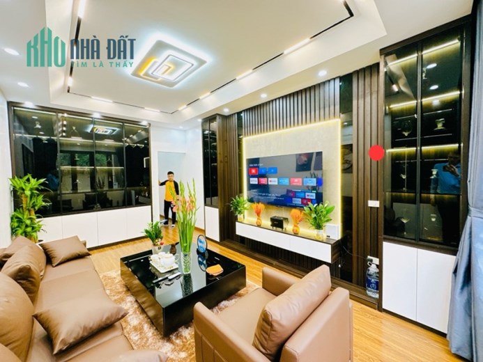 BÁN NHÀ PHỐ TAM TRINH, QUẬN HOÀNG MAI, KINH DOANH, PHÂN LÔ, VỈA HÈ RỘNG, NGÕ Ô TÔ TRÁNH. 45M, MẶT