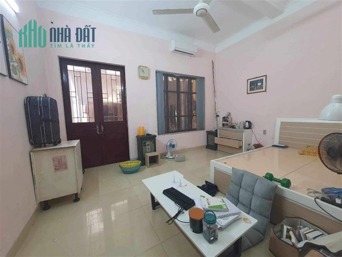 Bán Nhà Mặt Phố Quốc Tử Giám Quận Đống Đa. 31m Xây 5 Tầng Mặt Tiền 6m Nhỉnh 10 Tỷ. Cam Kết Ảnh Thật