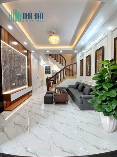 Bán nhanh nhà Giáp Nhất-nhà đẹp full nội thất- 42m 4T - ô tô  - 6.15 tỷ