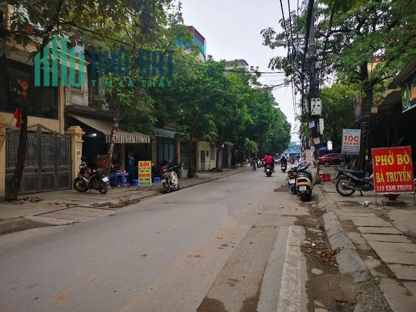 Bán nhà mặt ngõ 467 Lĩnh Nam 72m mt5m oto, kinh doanh