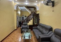 CHÍNH CHỦ CẦN CHO THUÊ NHÀ NGUYÊN CĂN PHỐ HÀO NAM 4 TẦNG, 35M2, 5 NGỦ, 3WWC, GIÁ 12.5 TRIỆU/THÁNG