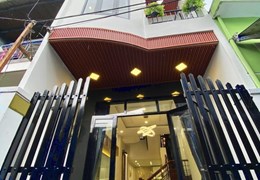 ♪Nhà Nguyễn Hoàng gần mặt tiền, 45m2 3.5 tầng đúc, 3.45 tỷ