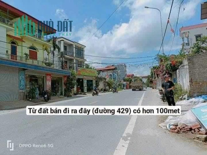 Xuất hiện 3 lô đất đường thông oto 7 chỗ vào tận nhà
Cách tỉnh lộ 429 100m
Cách trường học các cấp.