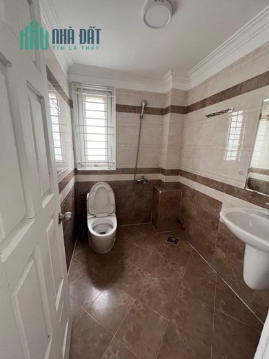 Giảm gần 1 tỷ, bán gấp Nhà 2 Mặt tiền Hưng Phú - Phạm Hùng, 40m2, 5 T -6PN, 8.6 tỷ.