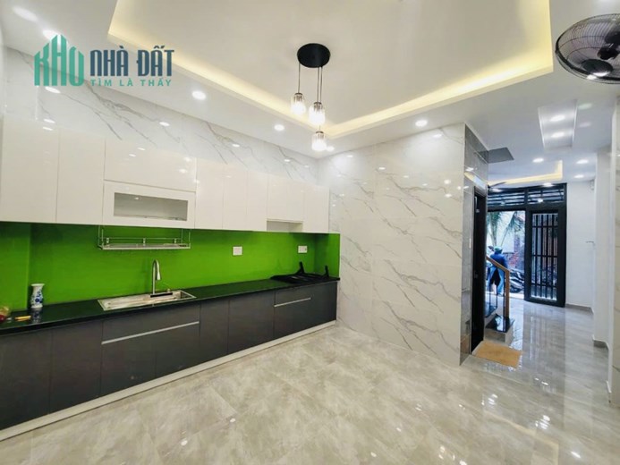 bán nhà mới xây - p4 nguyễn thái sơn -  4pn 4wc - 1 trệt 3 lầu - giá 5.89 tỷ - bank định giá 5 tỷ