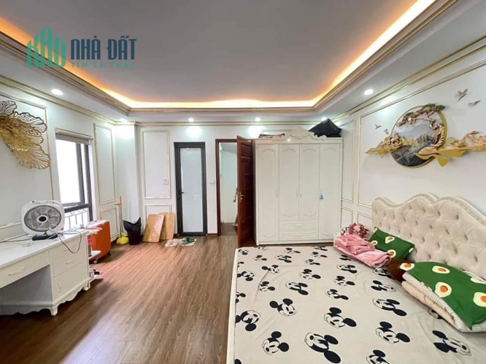 Bán  nhà phố Đoàn Thị Điểm, 30m ra mặt phố, nhà mới kính coong, 35m, 5T, nhỉnh 5 tỷ