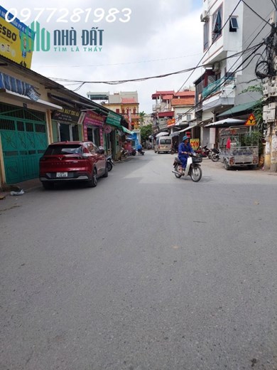 Nhà dân xây SÁT ROYAL PARK, 2 XE TẢI TRANH, GIÁ 5.2 TỶ