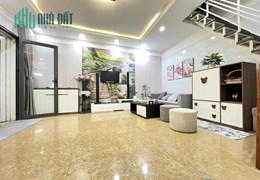 NHÀ LẠCH TRAY SÂN CỔNG RIÊNG DIỆN TÍCH RỘNG OTO ĐỖ SÁT NHÀ..