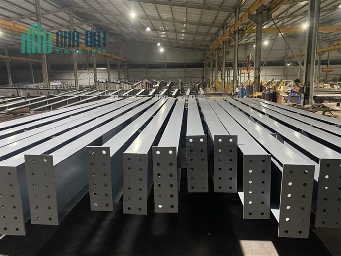 bán nhà xưởng đang có hợp đồng cho thuê lâu dài, nguồn thu nhập cao. nhà xưởng đẹp