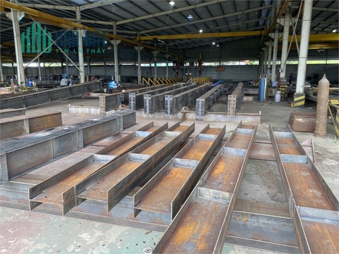 bán nhà xưởng đang có hợp đồng cho thuê lâu dài, Kết Cấu thép, trạm điện công suất lớn