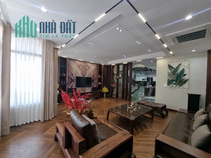 Nhà đẹp Đường Bưởi, Ba Đình, ở thoáng gara để 2 oto, 72m2x 6t, mặt tiền: 6m, 20 tỷ