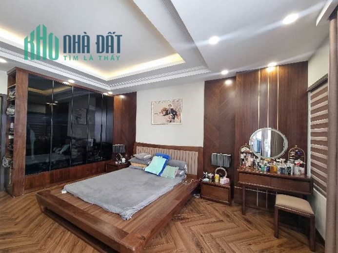 Nhà đẹp Đường Bưởi, Ba Đình, ở thoáng gara để 2 oto, 72m2x 6t, mặt tiền: 6m, 20 tỷ