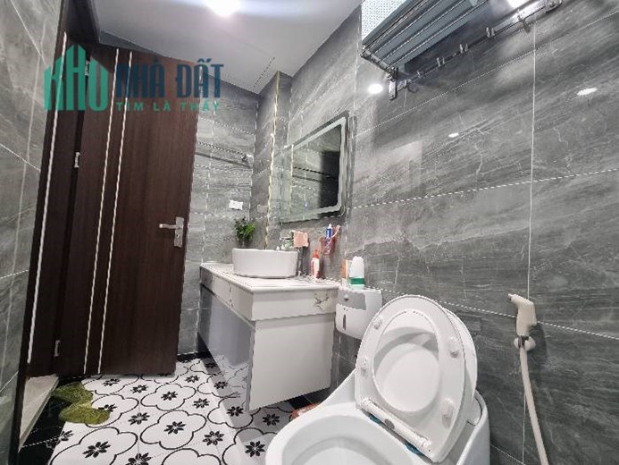 Nhà đẹp Đường Bưởi, Ba Đình, ở thoáng gara để 2 oto, 72m2x 6t, mặt tiền: 6m, 20 tỷ