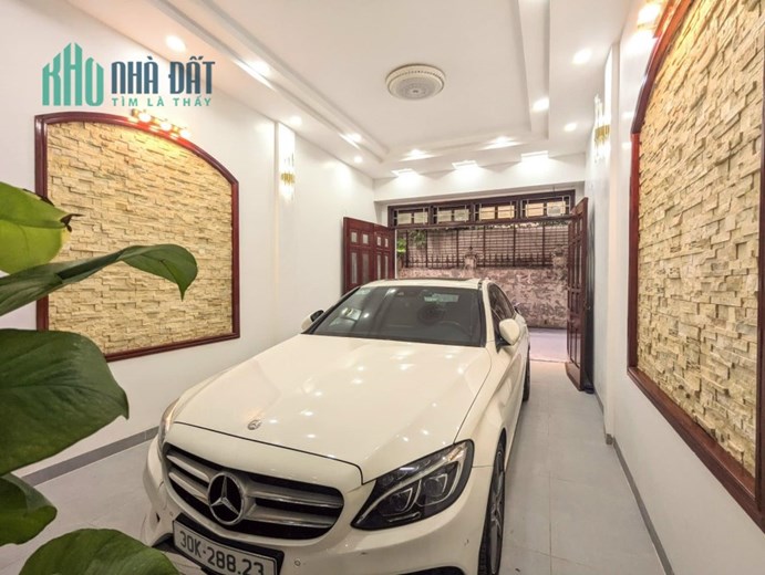 Bán nhà phố Hoàng Văn Thái 75m tòa nhà văn phòng phân lô oto tránh giá 17 tỷ