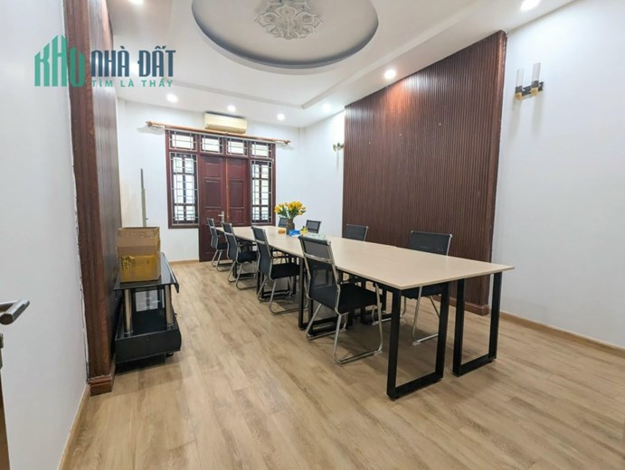 Bán nhà phố Hoàng Văn Thái 75m tòa nhà văn phòng phân lô oto tránh giá 17 tỷ