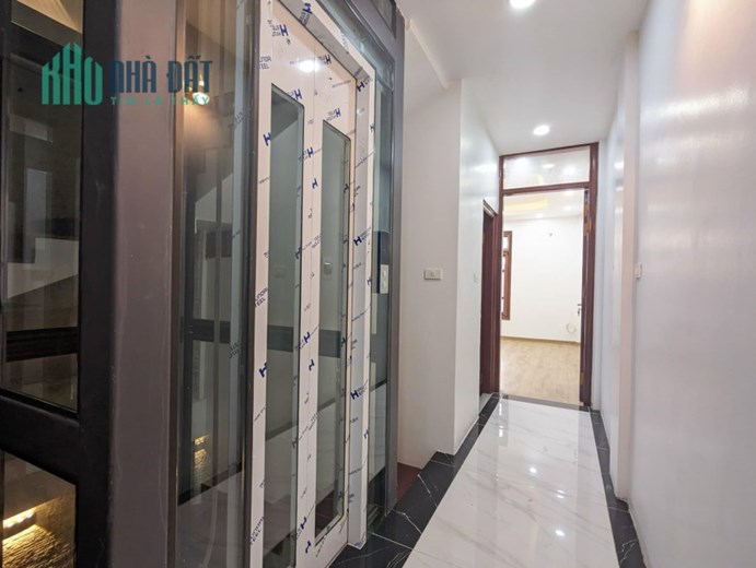Bán nhà phố Hoàng Văn Thái 75m tòa nhà văn phòng phân lô oto tránh giá 17 tỷ