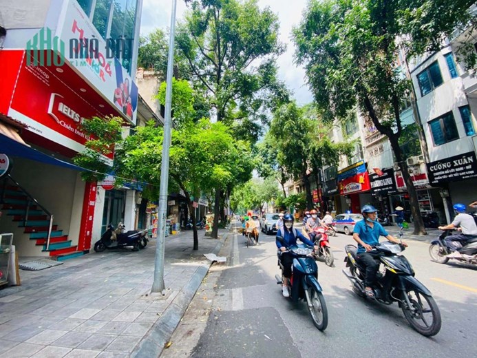 Mặt phố Bà Triệu, Hai Bà Trưng, vỉa hè rộng, KD đông đúc, 46m, mặt tiền: 4.4m, 23 tỷ
