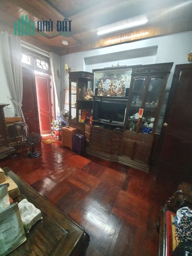 Mặt phố Bà Triệu, Hai Bà Trưng, vỉa hè rộng, KD đông đúc, 46m, mặt tiền: 4.4m, 23 tỷ