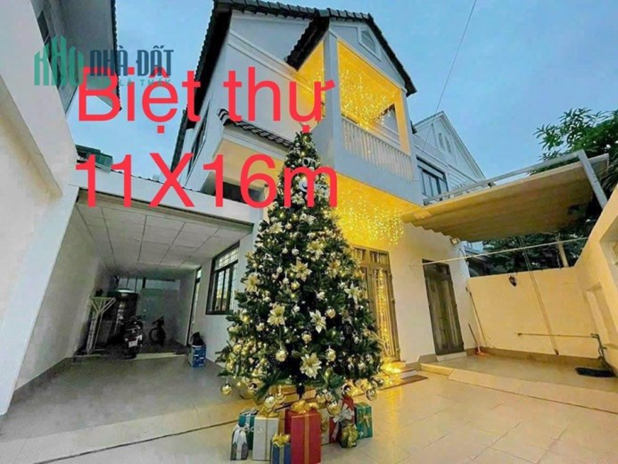 CHÍNH CHỦ CẦN BÁN GẤP BIỆT THỰ SÂN VƯỜN QUẬN 7 DIỆN TÍCH NGANG 11M DÀI 16M CHỈ 17 TỶ NHỈNH.
