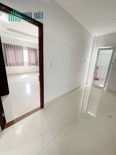 CHÍNH CHỦ CẦN BÁN GẤP BIỆT THỰ SÂN VƯỜN QUẬN 7 DIỆN TÍCH NGANG 11M DÀI 16M CHỈ 17 TỶ NHỈNH.