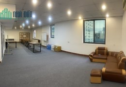 CHO THUÊ VĂN PHÒNG 100M2 GIÁ CHỈ 18TR TẠI TRUNG KÍNH, CẦU GIẤY.